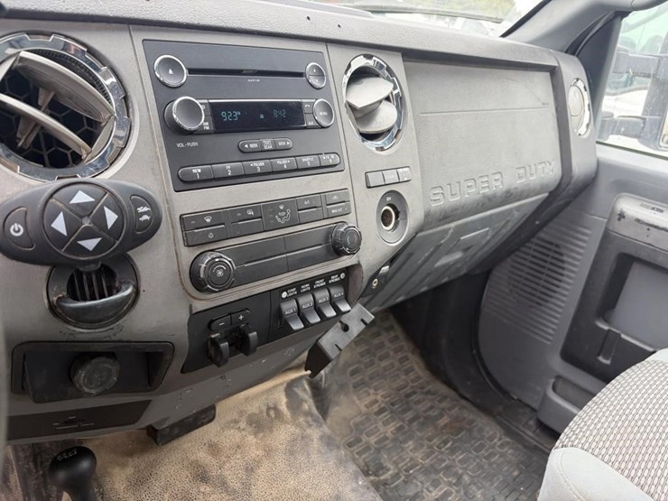 2012-ford-f450-xlt-image-19