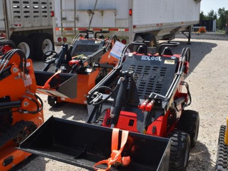 sl323w-mini-skid-steer-(serial-#-323tz260208)-image-1