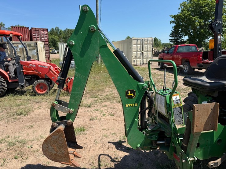 john-deere-3032e-image-15