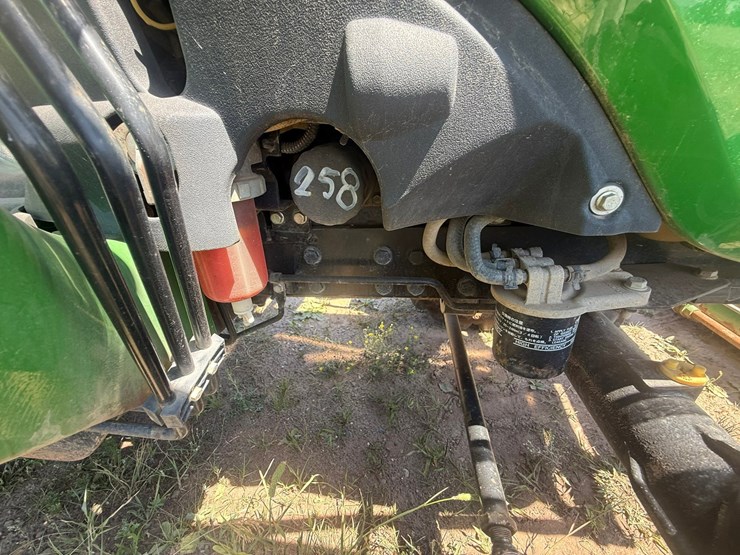 john-deere-3032e-image-27