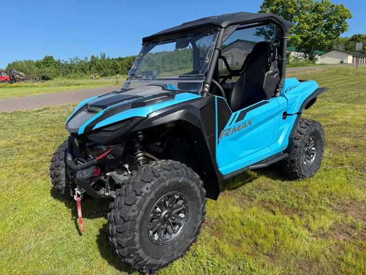 #1428-•-2023-yamaha-wolverine-rmax-4x4-utv-image-1