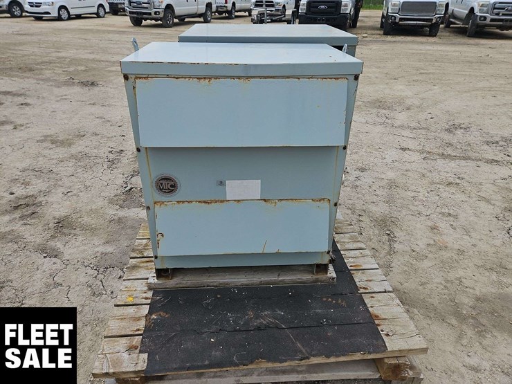 3-transformers-on-a-pallet-image-1