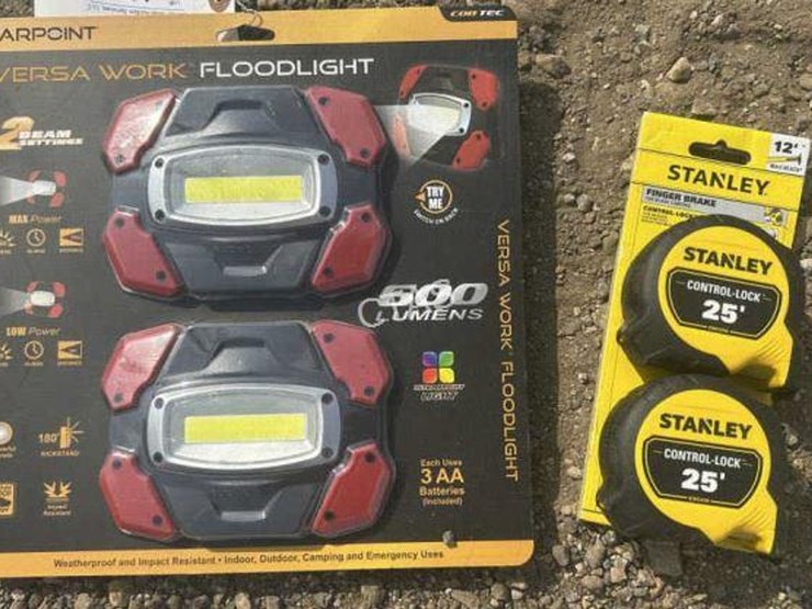 #104-•-2-pack-versa-work-floodlight-&-2-pack-stanley-image-1