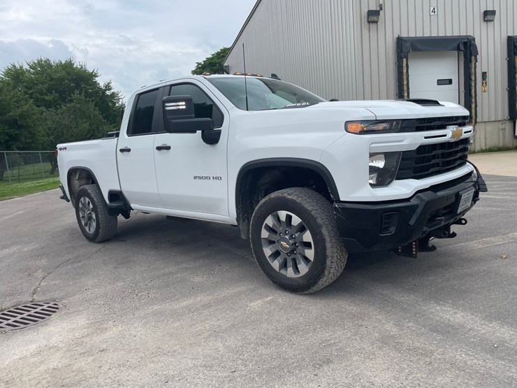 2025-chevrolet-2500-image-3