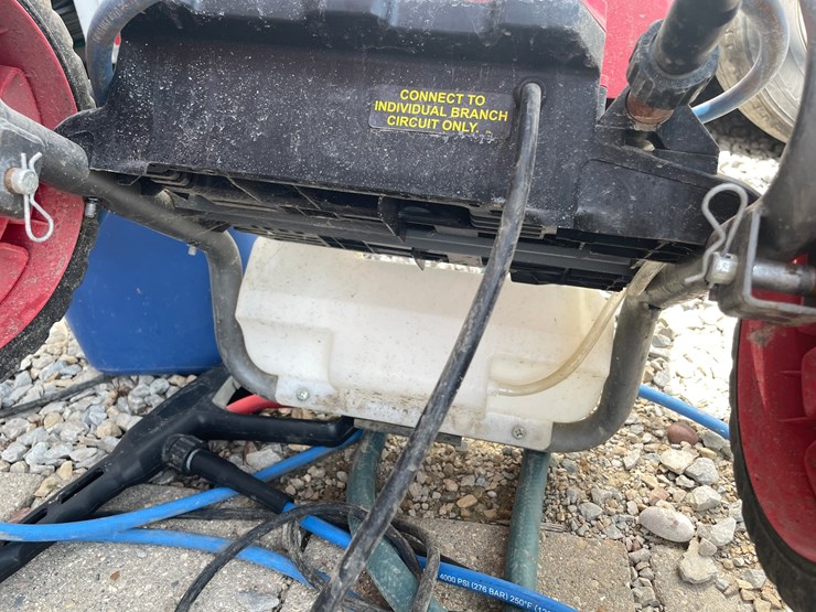 #4892-•-bauer-2000psi-power-washer-image-9