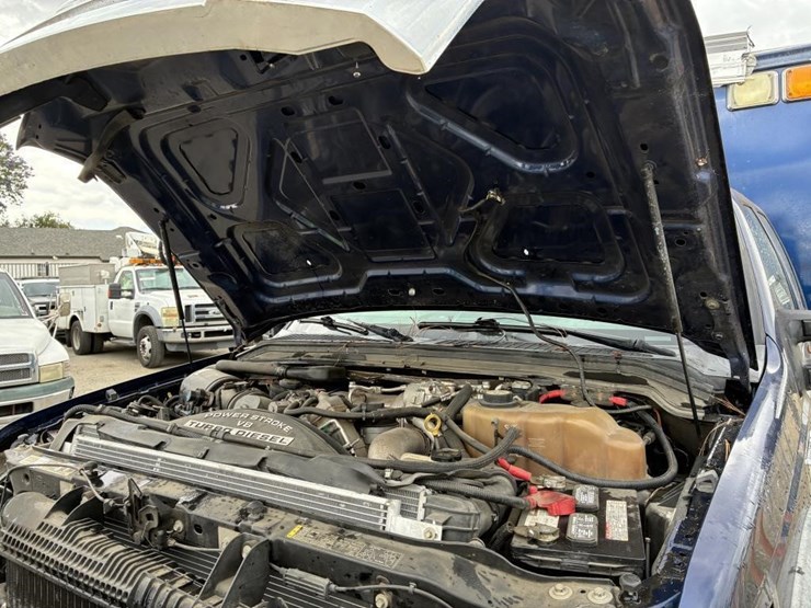 2008-ford-f550-xlt-image-11