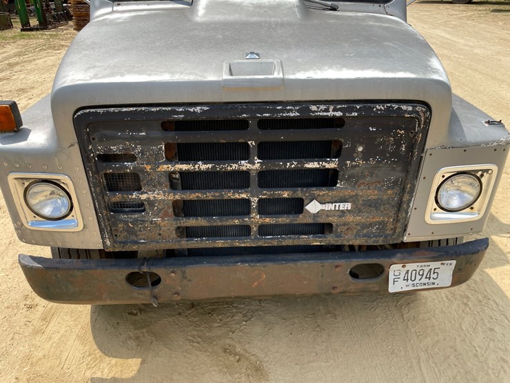 #204-•-1988-international-straight-truck-(has-wi-title)-image-12