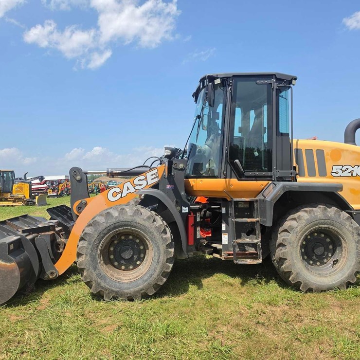 2020 CASE 521G