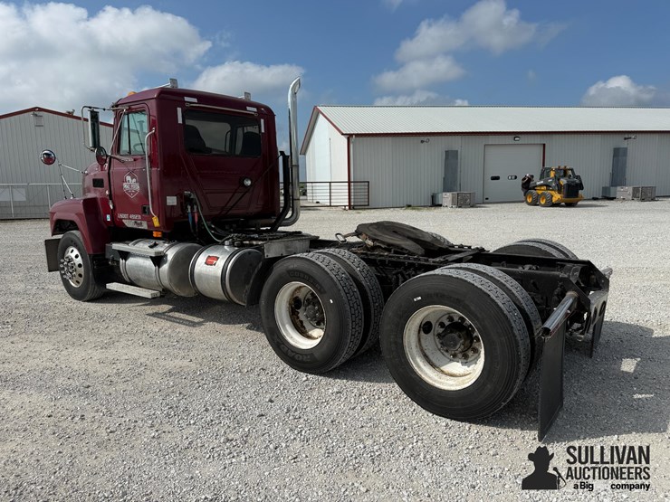 2000-mack-ch600-image-7