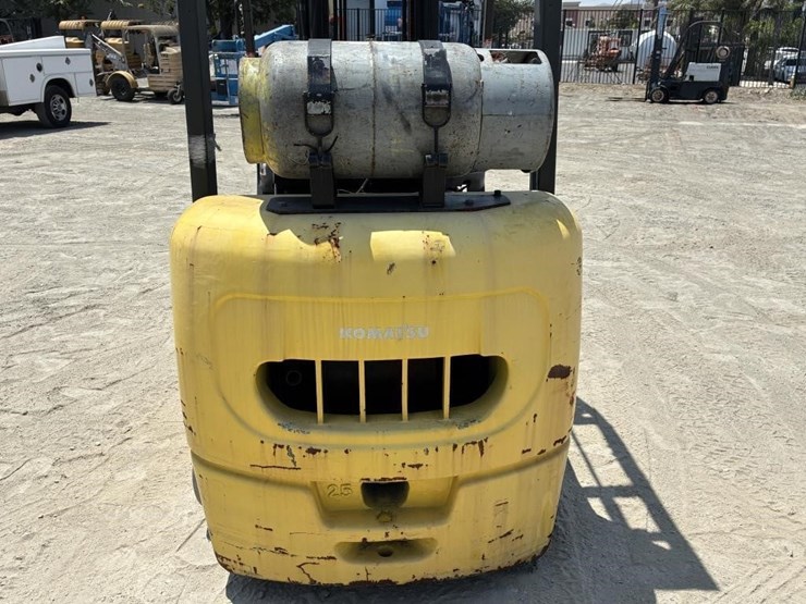 komatsu-fg25st-12-image-12