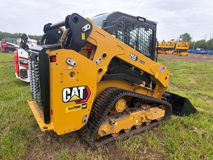 2026-caterpillar-255-image-6