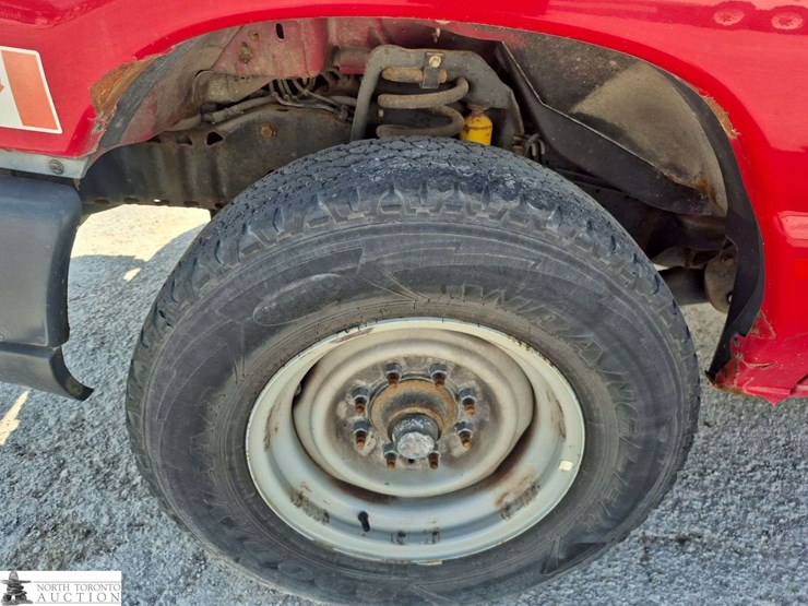 2012-ford-cargo-image-21