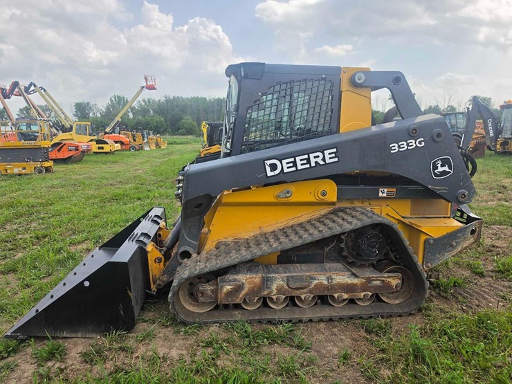 2020-deere-333g-image-1