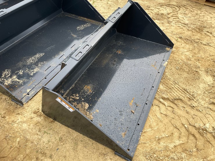 #2028-•-new-wolverine-skid-steer-66"-bucket-image-3