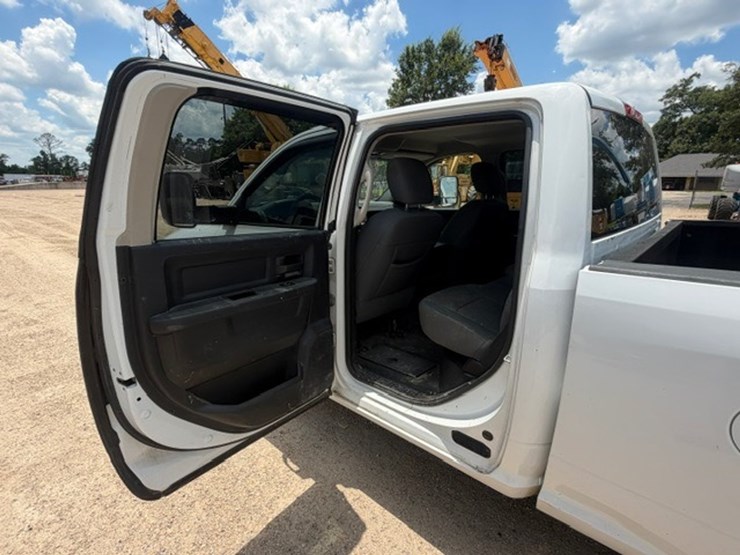 2013-dodge-ram-2500-image-23