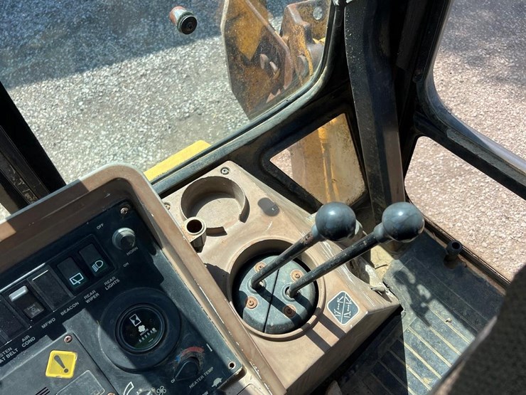john-deere-310d-image-28