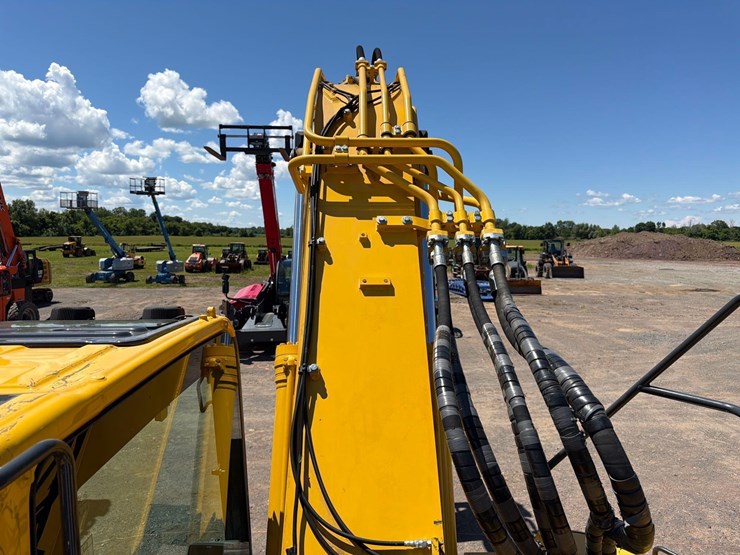 komatsu-pc238us-lc-11-image-23