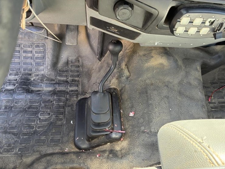 2011-ford-f250-image-19