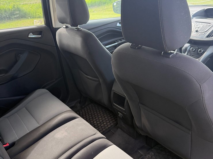 2014-ford-escape-se-image-18