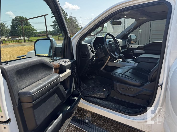 2020-ford-f150-image-7