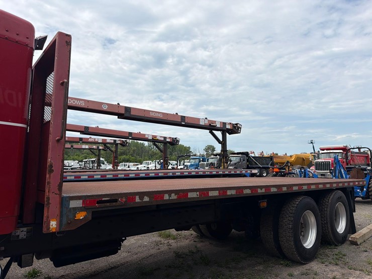 2013-kenworth-t880-image-15