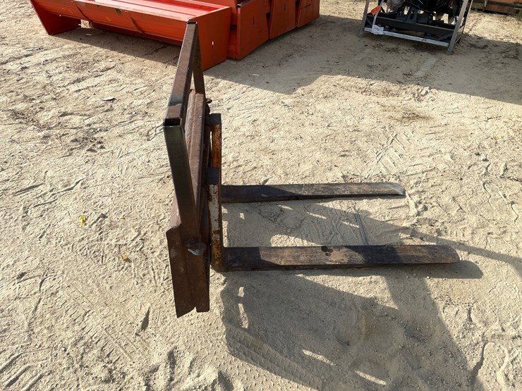 #3398-•-skid-steer-fork-attachment-image-4