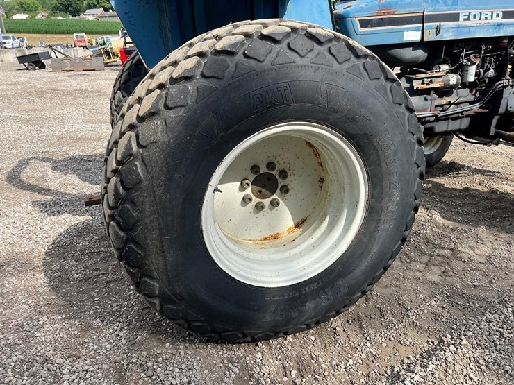 ford-7610-image-17
