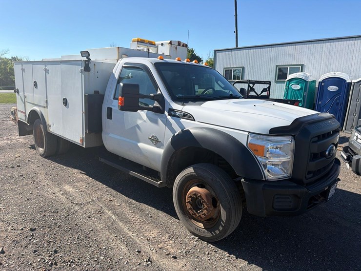 2016-ford-f550-image-3