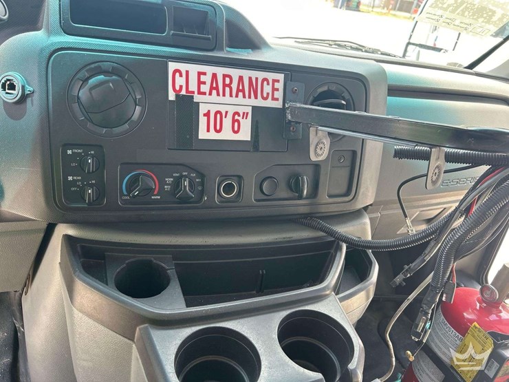2015-ford-e450-image-15