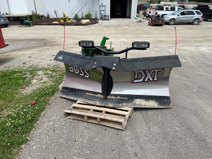 #4879-•-2024-boss-8'2"-stainless-dxt-v-plow-image-1