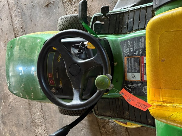 john-deere-235-image-9