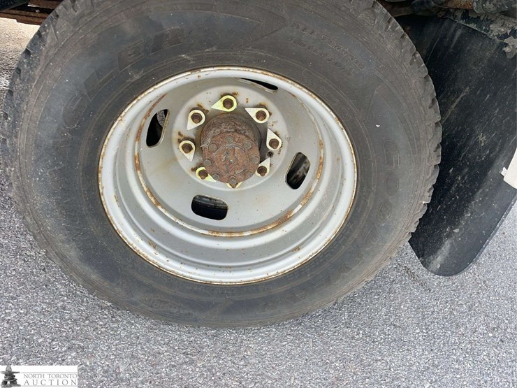 2011-ford-f350-image-30