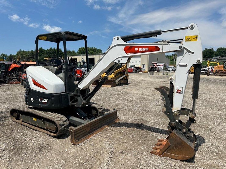 2023-bobcat-e35i-image-8