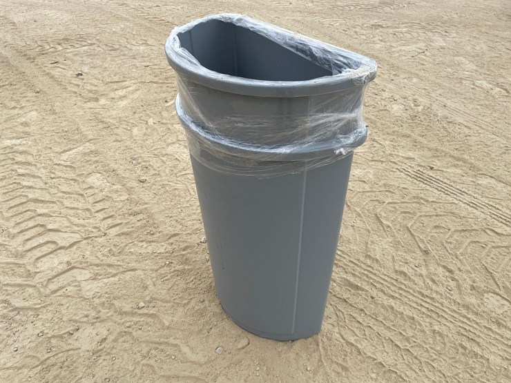 #3408-•-(2)-flush-wall-rubbermaid-recycling-bins-image-1