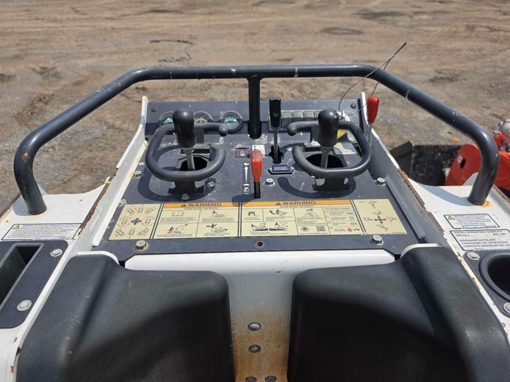 2019-bobcat-mt85-image-7