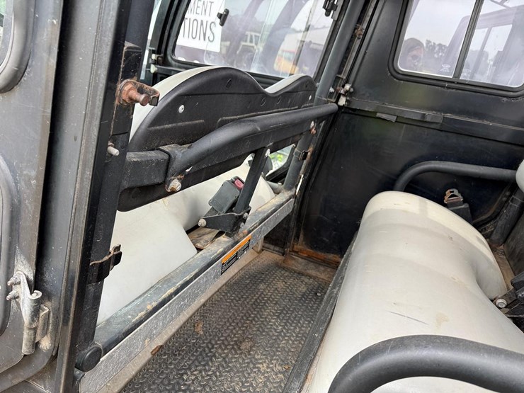 club-car-carryall-1700-image-21