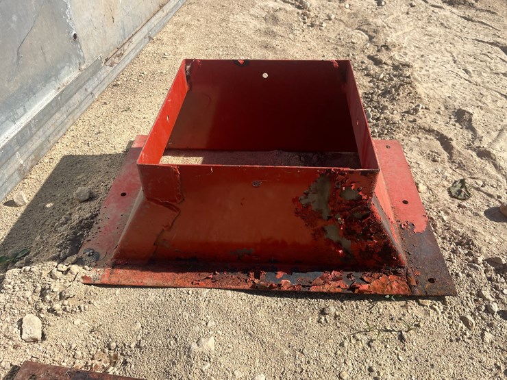 #3376-•-assortment-of-u---troughs-image-16