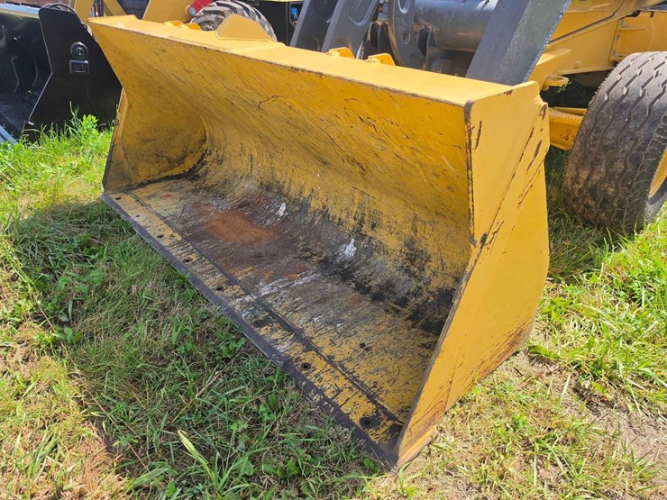 2021-deere-710l-image-14