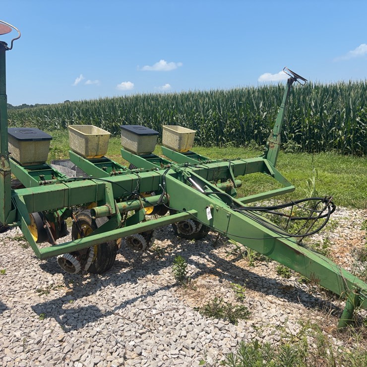 JOHN DEERE 7000