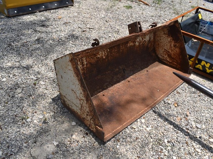60"-loader-bucket-image-1