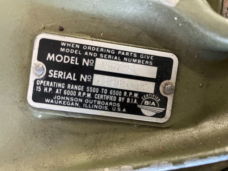 #2952-•-1974-johnson-15hp-short-shaft-tiller-outboard-motor-image-6
