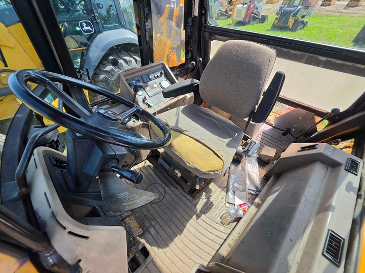 deere-410d-image-14