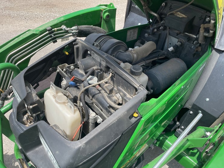 2024-john-deere-1025r-image-35