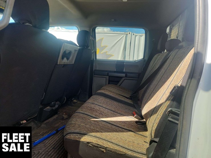 2021-ford-f550-image-26