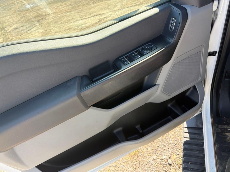 2024-ford-f550-image-22