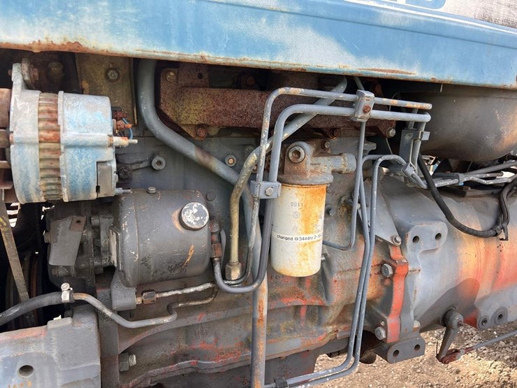 ford-7610-image-15
