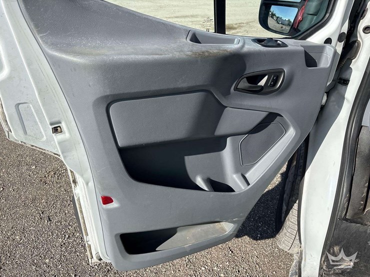2016-ford-transit-image-10