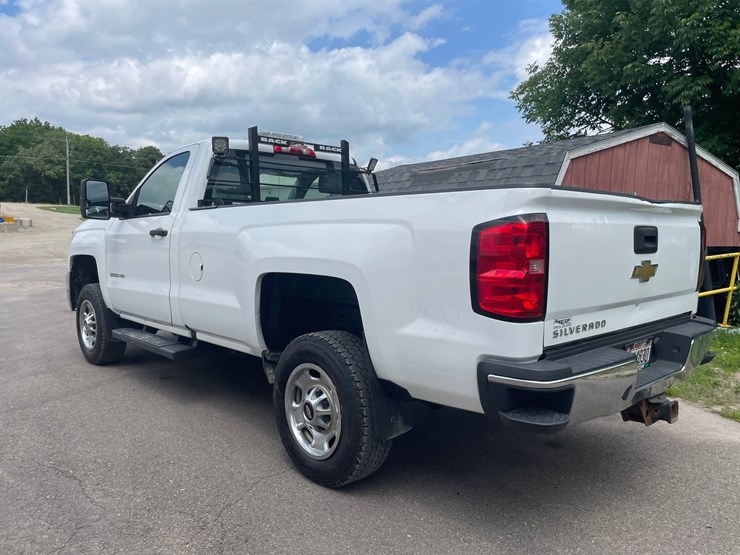 2017-chevrolet-2500-image-7