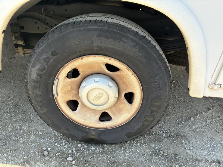 2008-ford-f250-xl-image-5