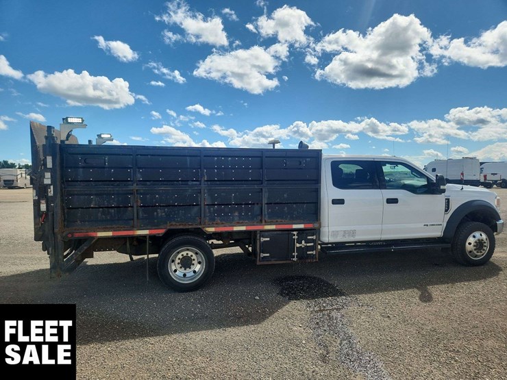 2021-ford-f550-image-10